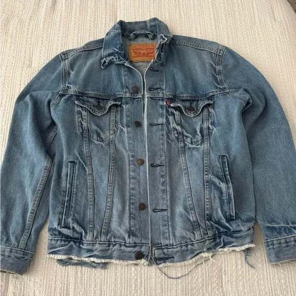 Levi's Light Blue Denim Jacket - Picture 1 of 5